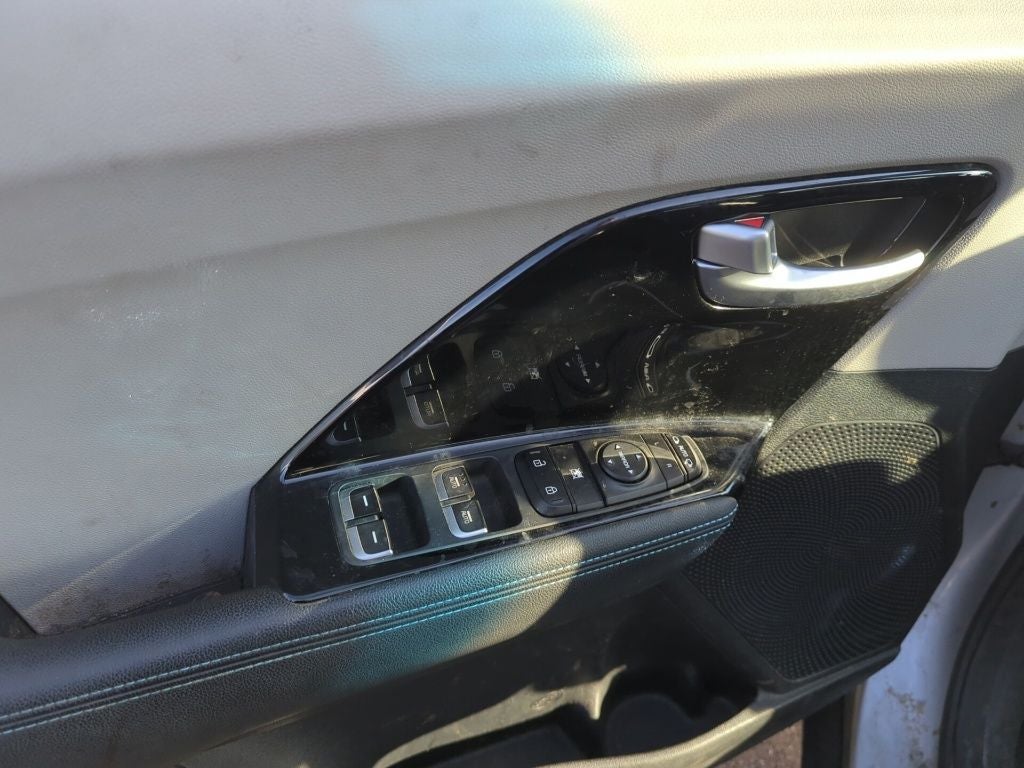 2019 Kia Niro Plug-In Hybrid EX