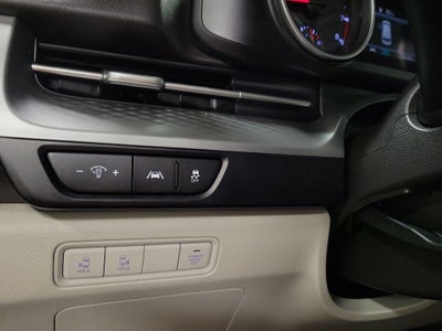 2023 Kia Carnival LX Seat Package