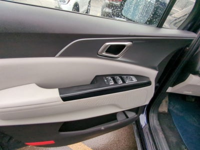 2023 Kia Carnival LX Seat Package