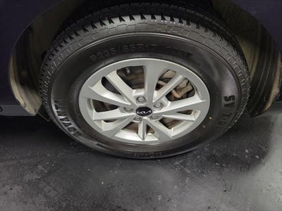 2023 Kia Carnival LX Seat Package