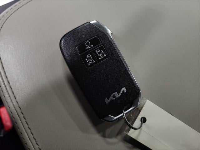 2023 Kia Carnival LX Seat Package
