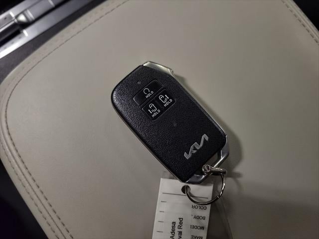 2022 Kia Carnival SX
