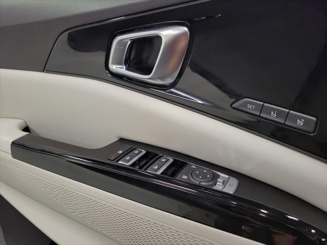 2022 Kia Carnival SX