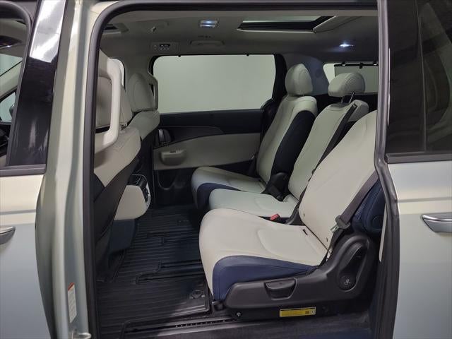 2025 Kia Carnival Hybrid SX