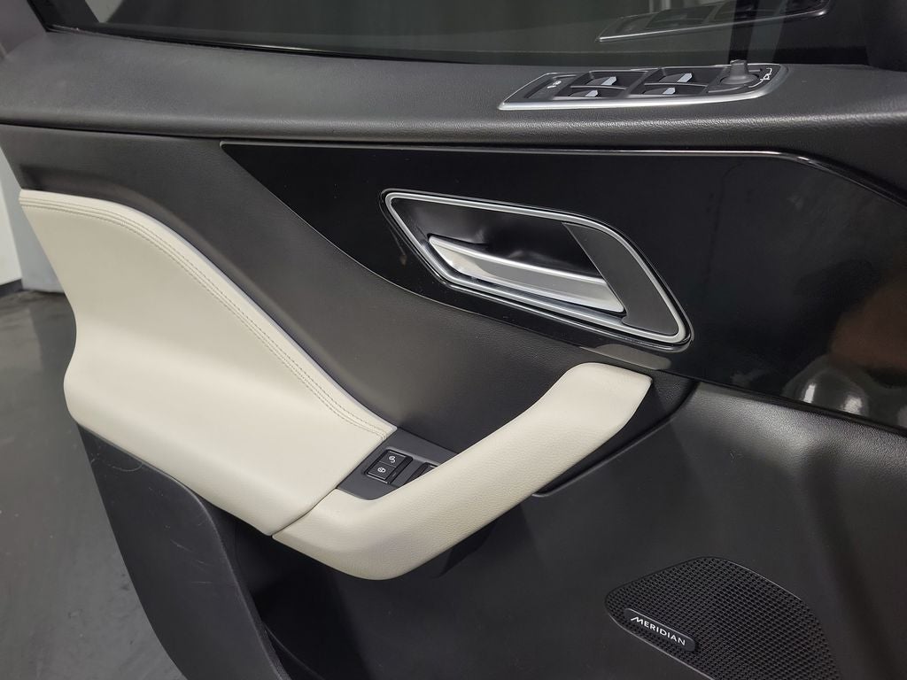 2020 Jaguar F-PACE 30t Prestige