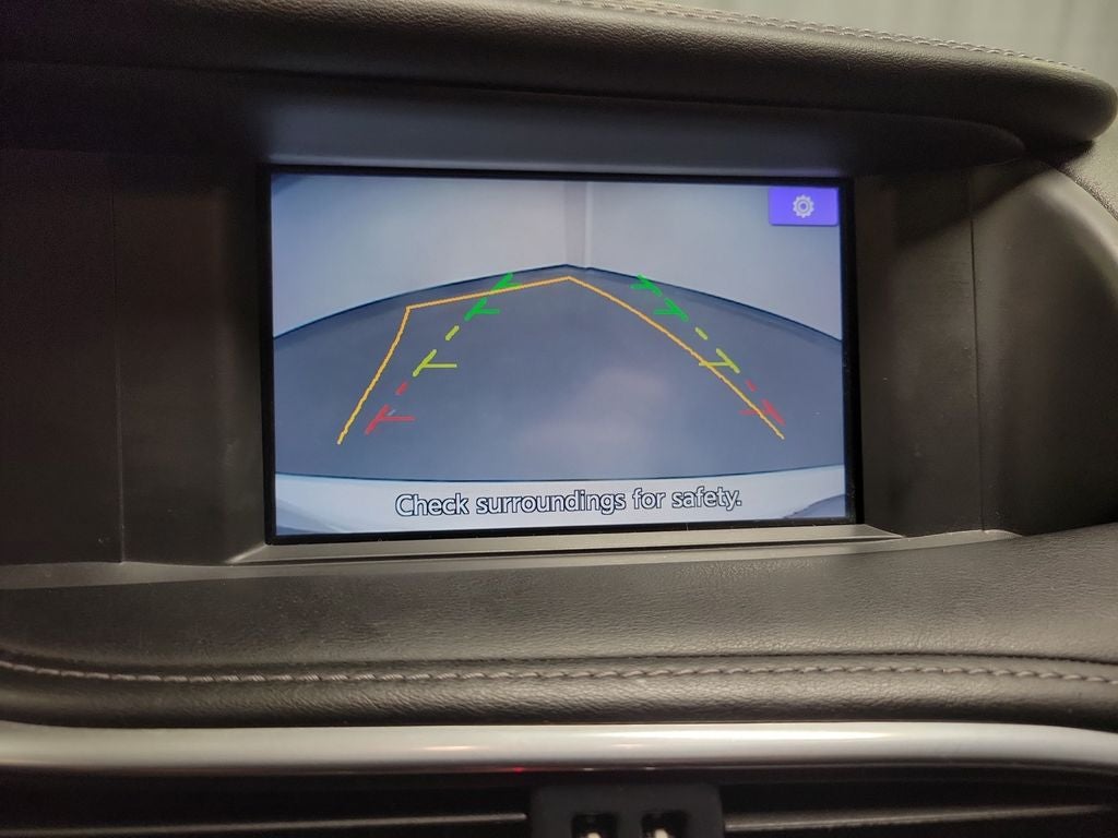 2018 INFINITI QX30 Luxury