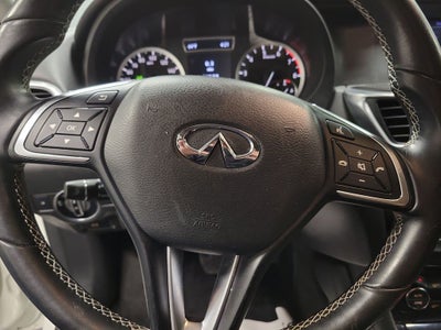 2018 INFINITI QX30 Luxury