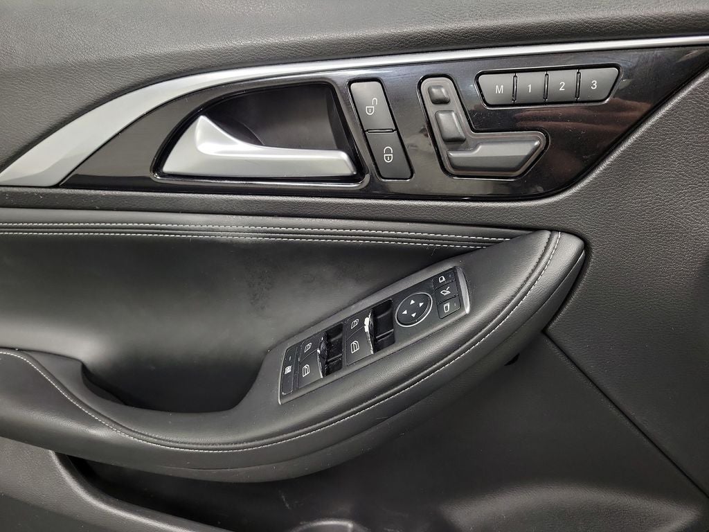 2018 INFINITI QX30 Luxury