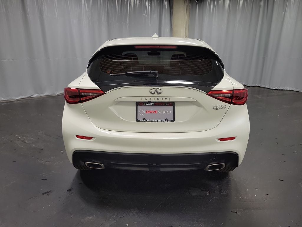 2018 INFINITI QX30 Luxury