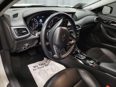 2018 INFINITI QX30 Luxury