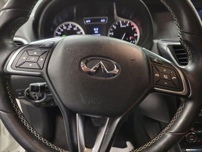 2018 INFINITI QX30 Luxury