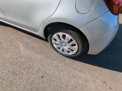 2015 Toyota Yaris L