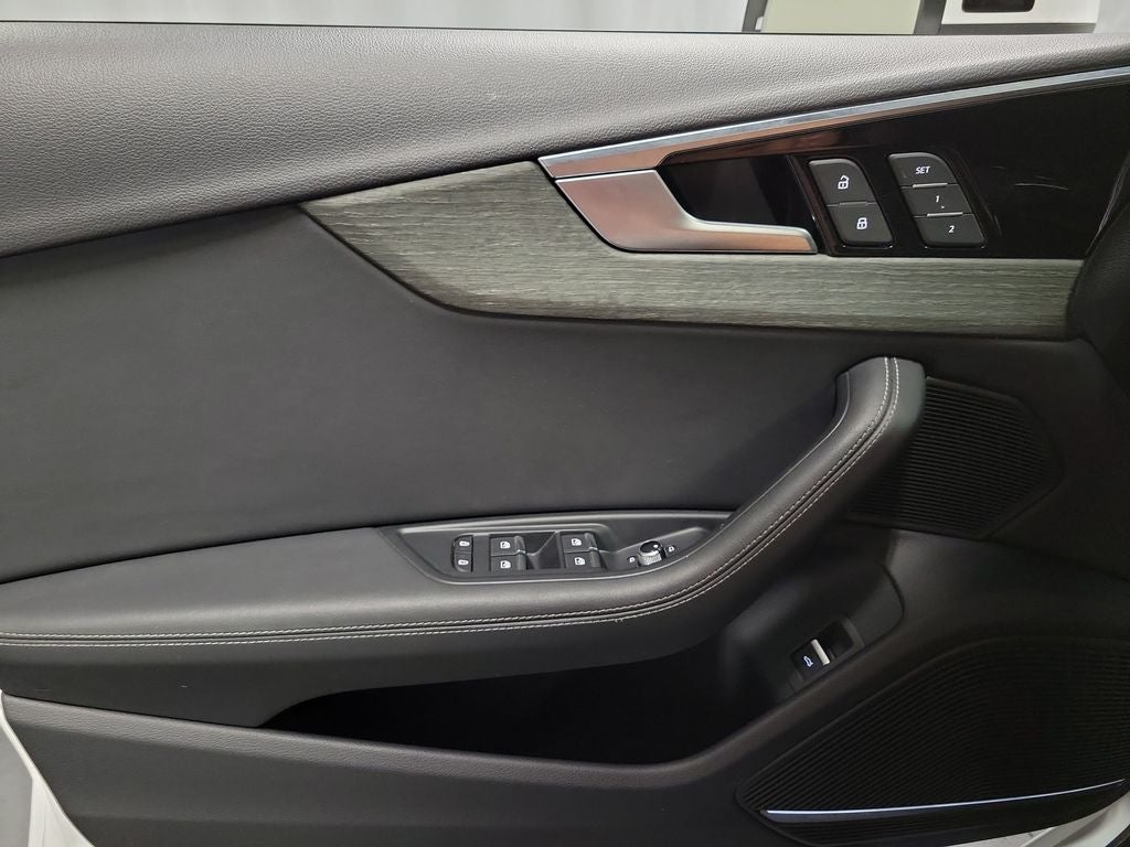 2023 Audi A4 45 S line Premium Plus quattro