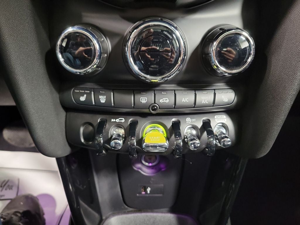 2023 MINI Cooper SE Electric Signature