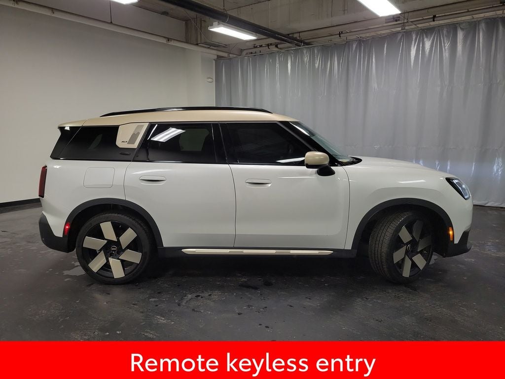 2025 MINI Cooper S Countryman Iconic