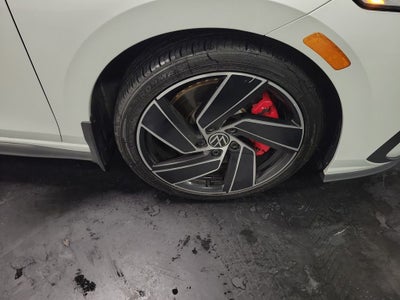 2023 Volkswagen Golf GTI 2.0T SE