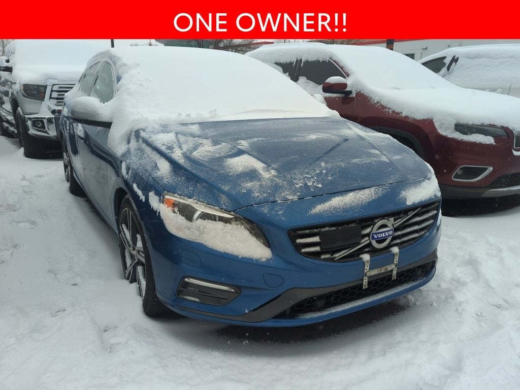 2017 Volvo S60 T6 R-Design Platinum