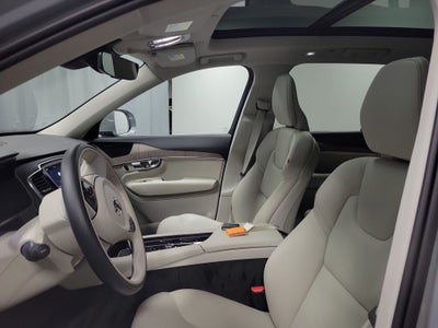 2024 Volvo XC90 B6 Plus Bright Theme