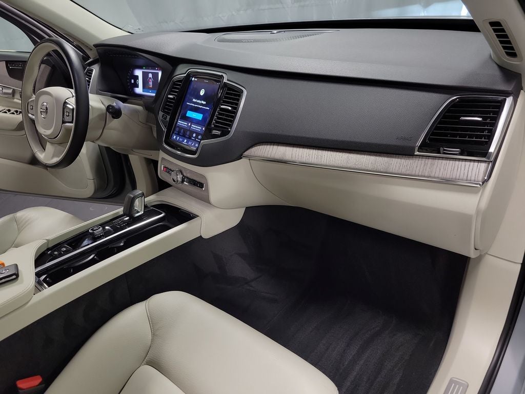 2024 Volvo XC90 B6 Plus Bright Theme