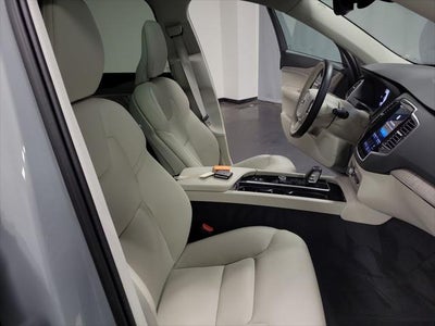 2024 Volvo XC90 B6 Plus Bright Theme
