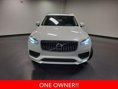 2022 Volvo XC90 T5 Momentum