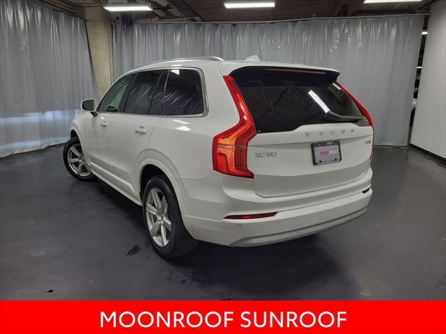 2022 Volvo XC90 T5 Momentum