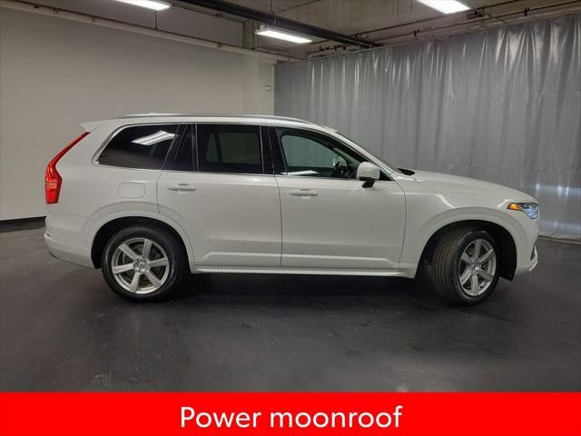 2022 Volvo XC90 T5 Momentum