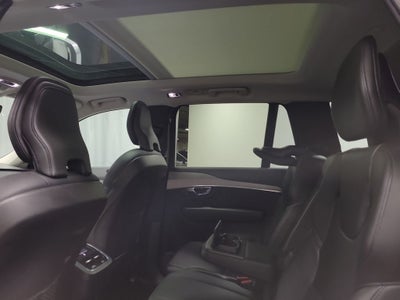 2022 Volvo XC90 T5 Momentum