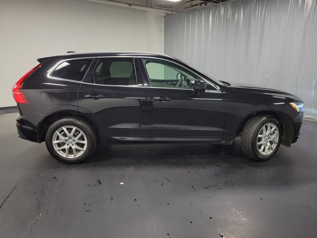 2021 Volvo XC60 T5 Momentum