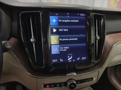 2021 Volvo XC60 T5 Momentum