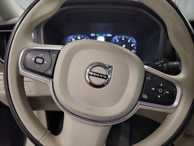 2021 Volvo XC60 T5 Momentum