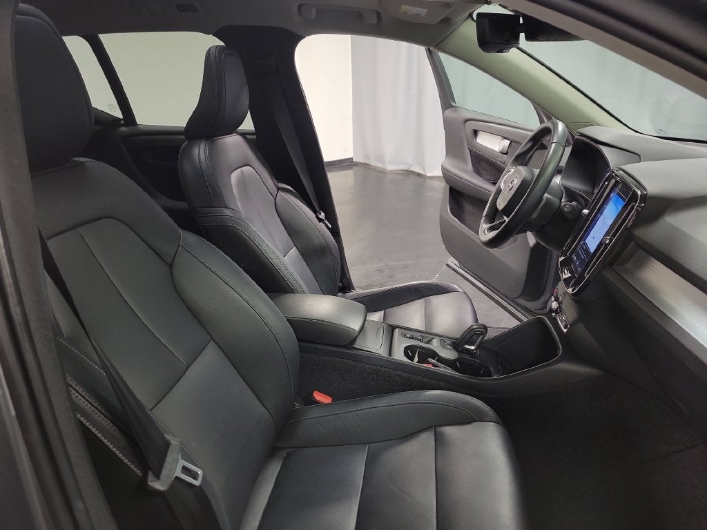 2019 Volvo XC40 Momentum