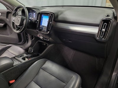 2019 Volvo XC40 Momentum