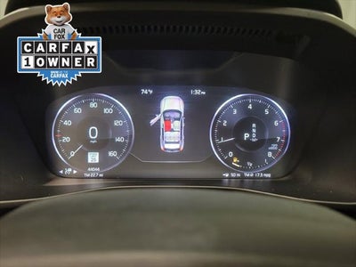 2019 Volvo XC40 Momentum