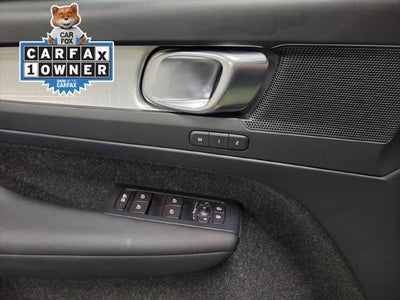 2019 Volvo XC40 Momentum