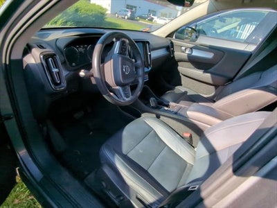 2019 Volvo XC40 Momentum