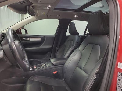 2019 Volvo XC40 Momentum