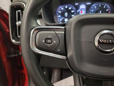 2019 Volvo XC40 Momentum