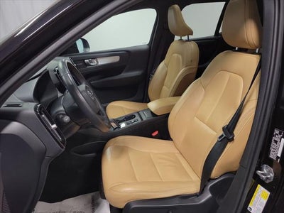 2019 Volvo XC40 Momentum