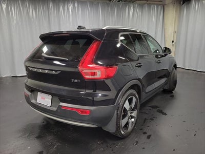 2019 Volvo XC40 Momentum