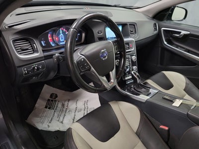 2016 Volvo S60 Cross Country T5 Platinum