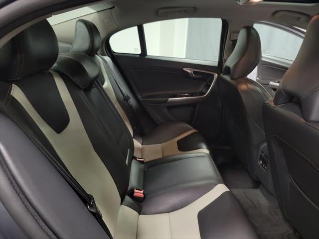 2016 Volvo S60 Cross Country T5 Platinum