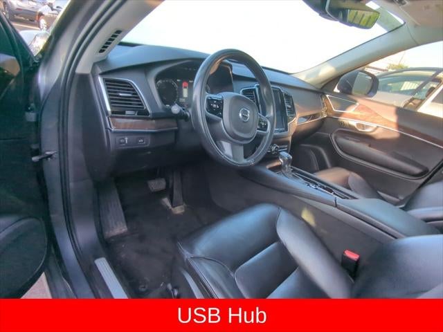 2017 Volvo XC90 T6 Momentum