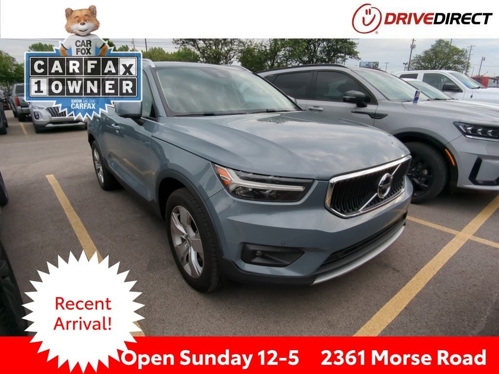 2022 Volvo XC40 Momentum