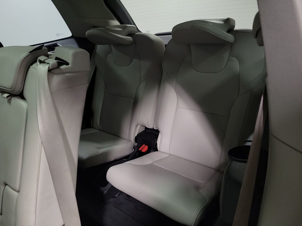 2021 Volvo XC90 Recharge Plug-In Hybrid T8 Inscription Expression 7 Passenger