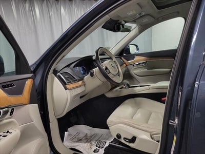 2021 Volvo XC90 Recharge Plug-In Hybrid T8 Inscription Expression 7 Passenger