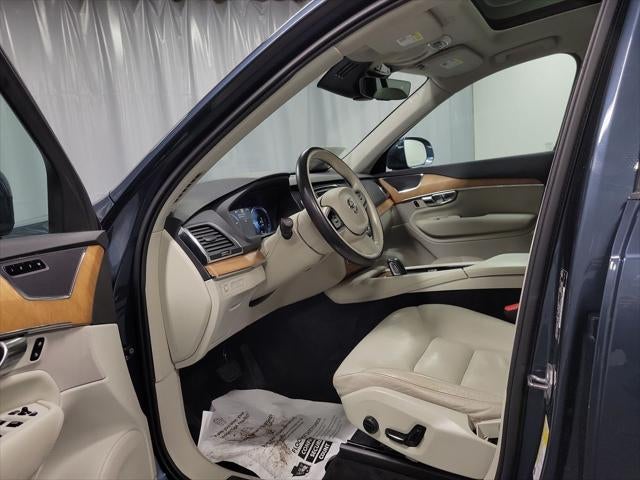 2021 Volvo XC90 Recharge Plug-In Hybrid T8 Inscription Expression 7 Passenger