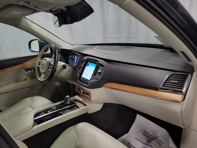 2021 Volvo XC90 Recharge Plug-In Hybrid T8 Inscription Expression 7 Passenger