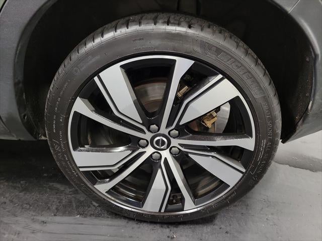 2021 Volvo XC40 Recharge Pure Electric P8