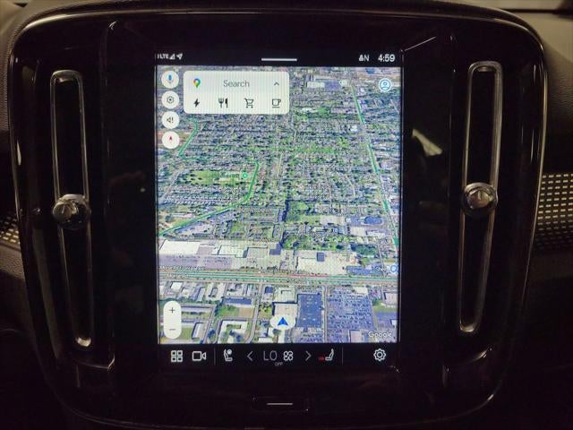 2021 Volvo XC40 Recharge Pure Electric P8